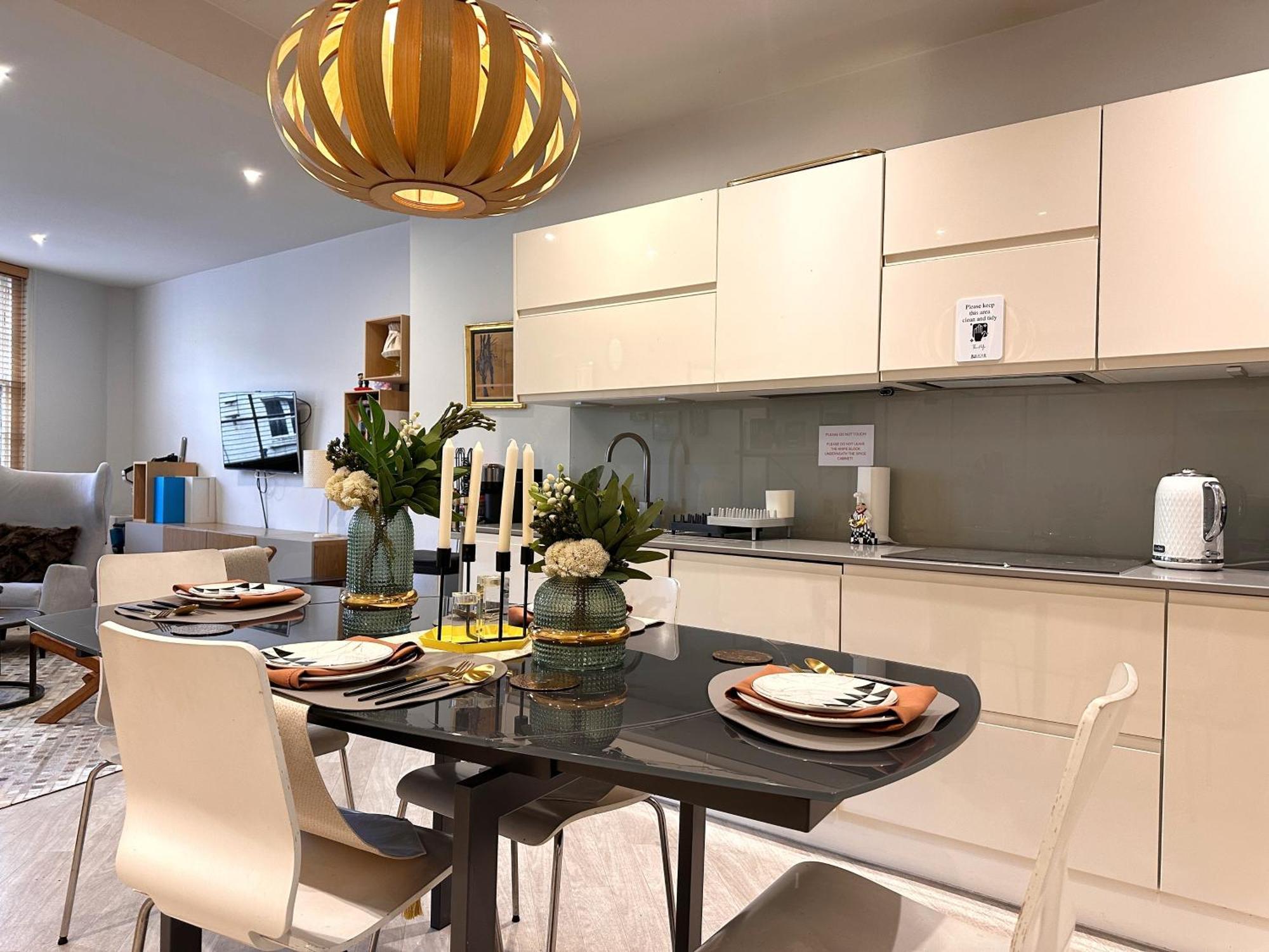 Modern Design 3brs 2f House Close To Victoria Pousada Londres